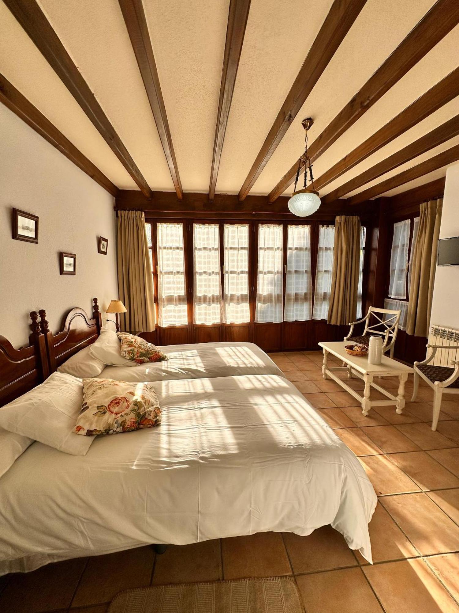 La Nozal De La Pena Guest House Villaviciosa  Rom bilde